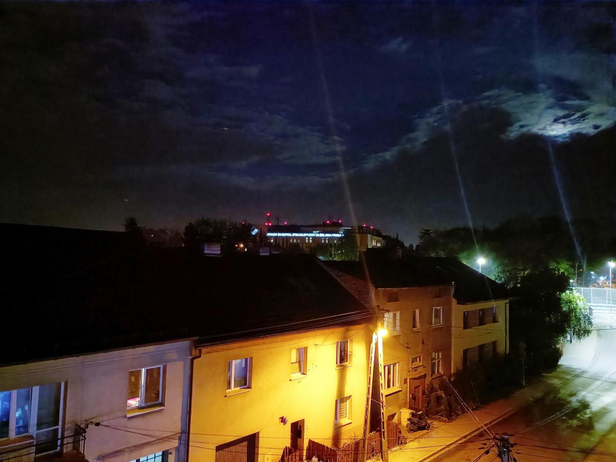 Pokoje Przytulnie Jak W Domu Krakow Exterior photo