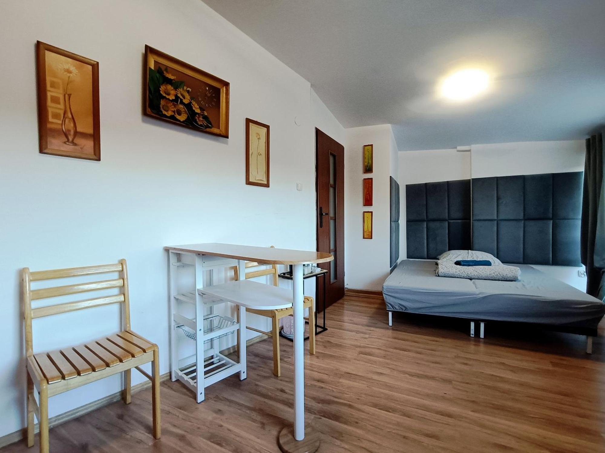 Pokoje Przytulnie Jak W Domu Krakow Exterior photo