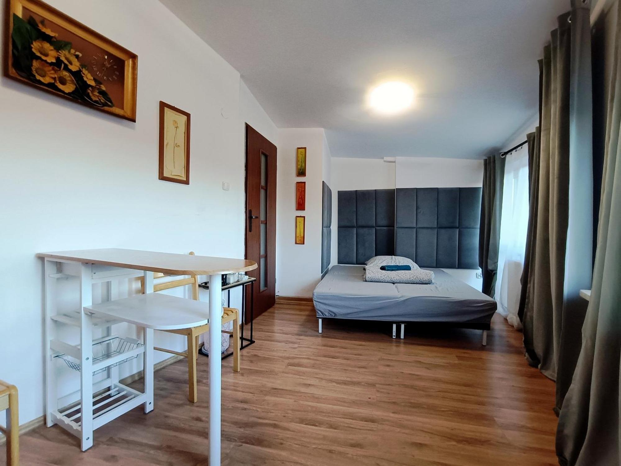Pokoje Przytulnie Jak W Domu Krakow Exterior photo
